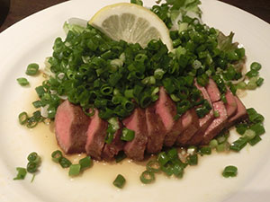 牛タンのタタキ