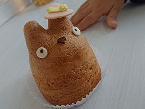 トトロのシュークリーム