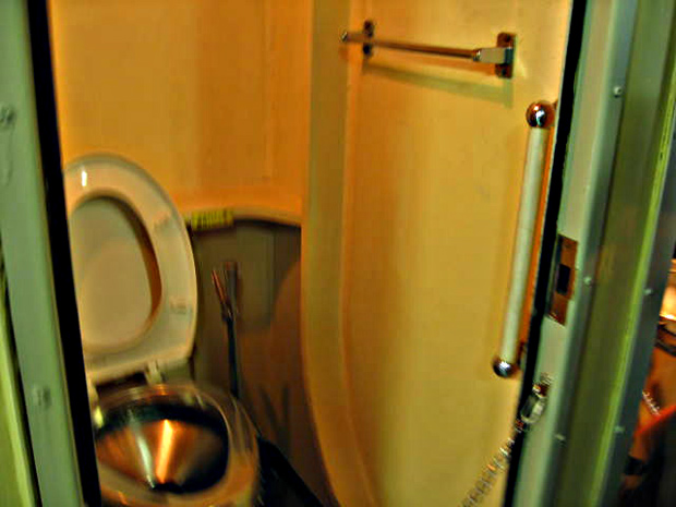 てつのくじら館 トイレ