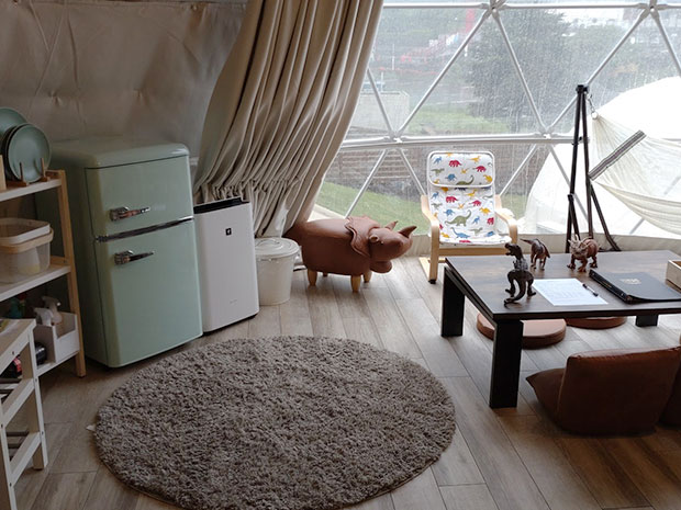 ドームテントの内部