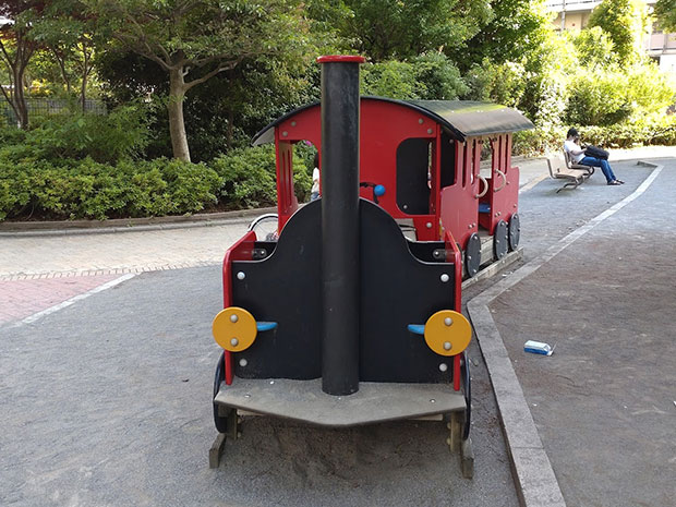 豊洲5丁目公園 汽車