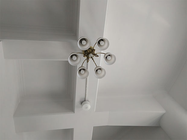 二本榎出張所 階段ホール 電灯