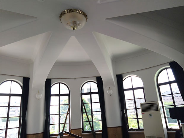 二本榎出張所 円形講堂