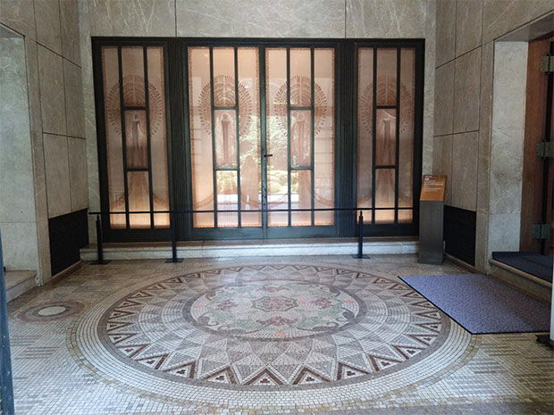 旧朝香宮邸 玄関ホール