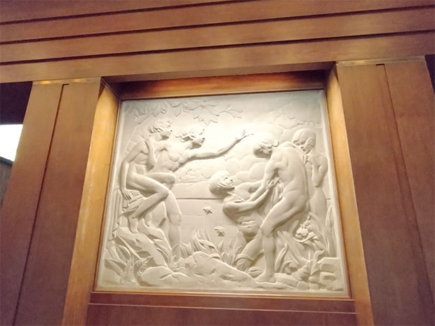 旧朝香宮邸 大広間 大理石レリーフ