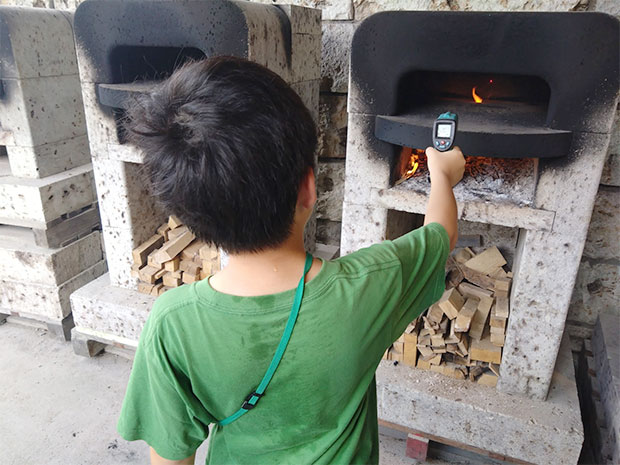 カネホン採石場 ピザ窯の温度