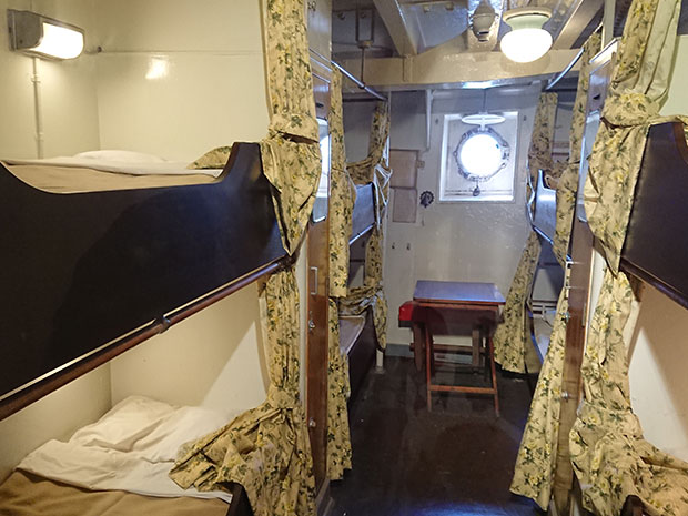 氷川丸 三等客室