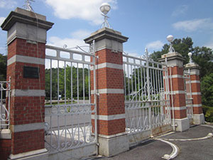 第八高等学校正門