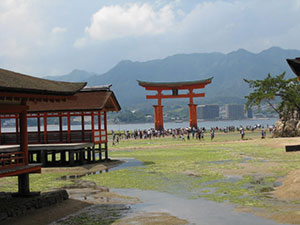 厳島神社