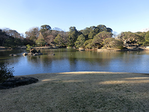 六義園