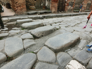 新婚旅行イタリア ポンペイ遺跡 横断歩道