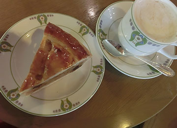 万平ホテルカフェテラス