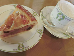 万平ホテル ロイヤルミルクティー＆アップルパイ