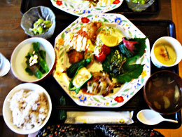 山形旅行 彩色料理 折鶴